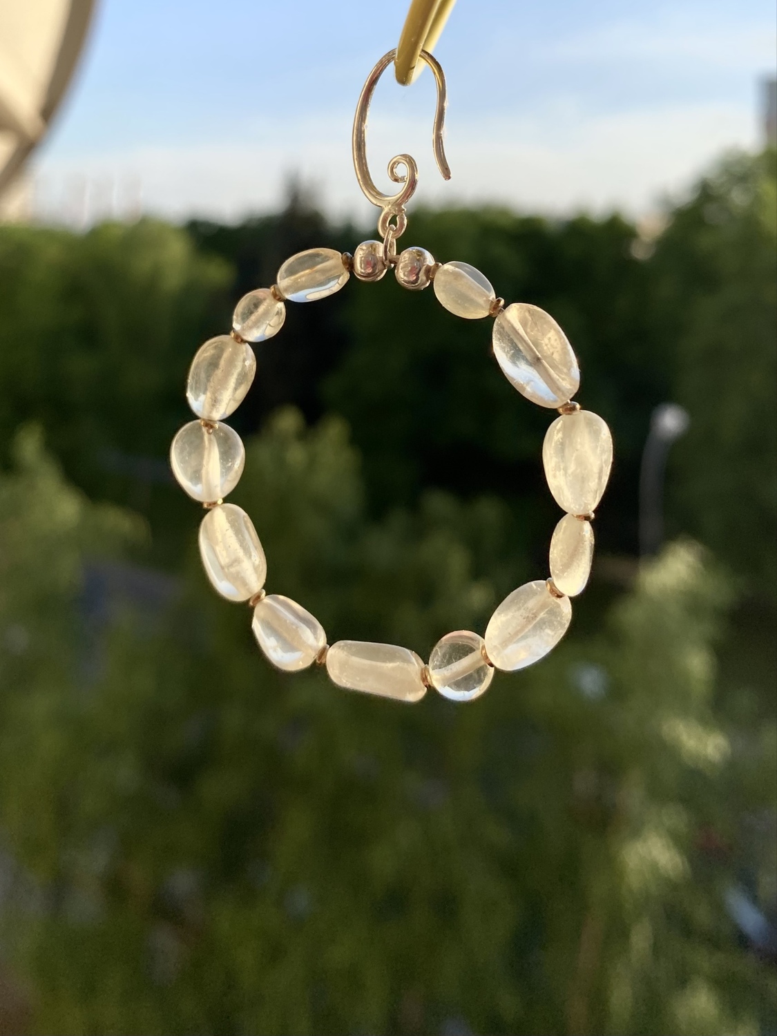 Серьги-кольца из розового кварца Серьги-кольца из розового кварца